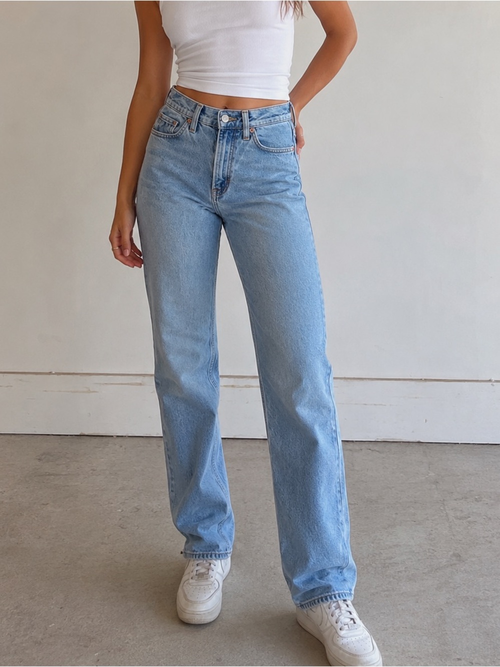 Oak + Fort Light Wash Straight Leg High Rise Denim Jeans Minimalist Streetwear